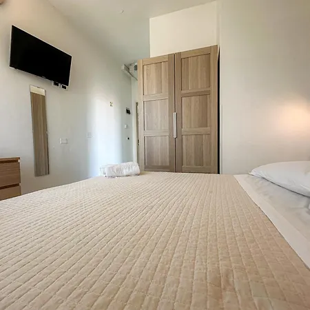 John Hotel 3*