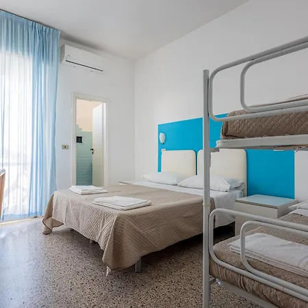 Hotel Serafini فندق ريميني