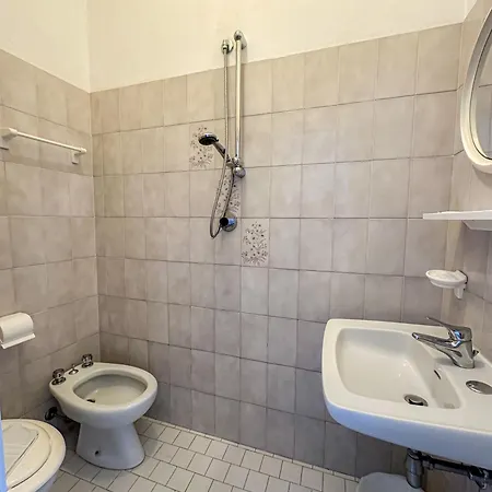 فندق Hotel Serafini 2*