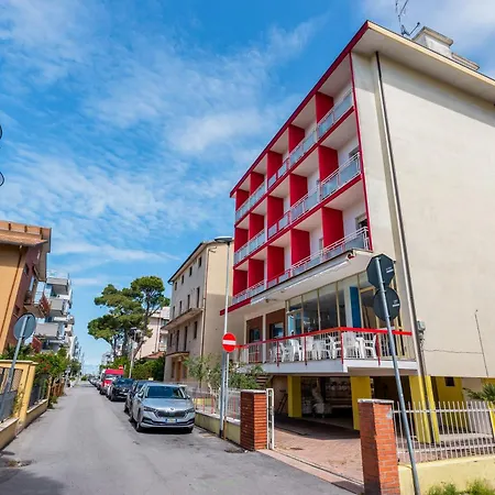 Hotel Serafini Hotel 2*
