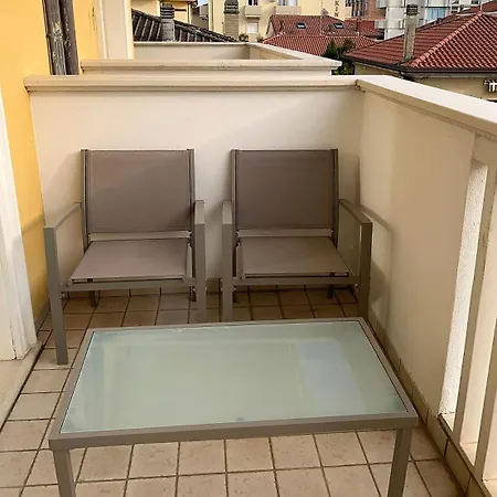 Paradiso Apartment *