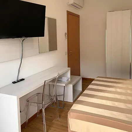 Apartment Paradiso