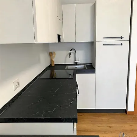 Paradiso Apartment *