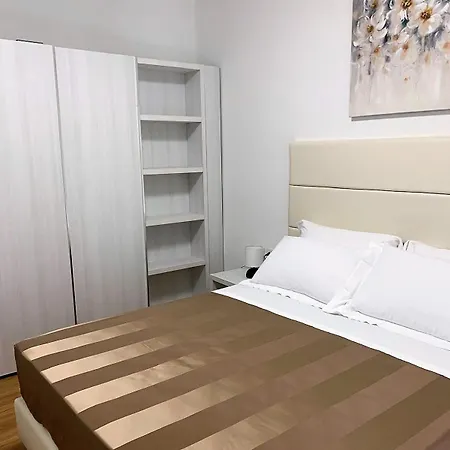Paradiso Apartment *