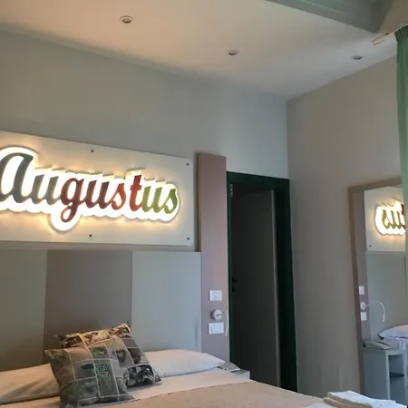 Hotel Si 3*