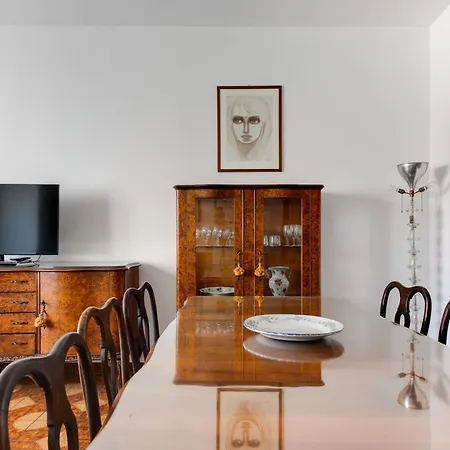 Casariosa, Centro Apartment *