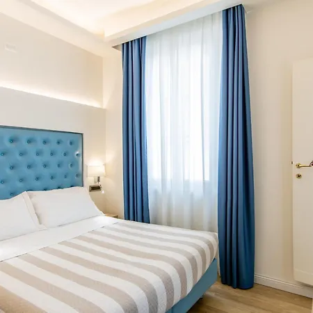 Hotel Italia 3*