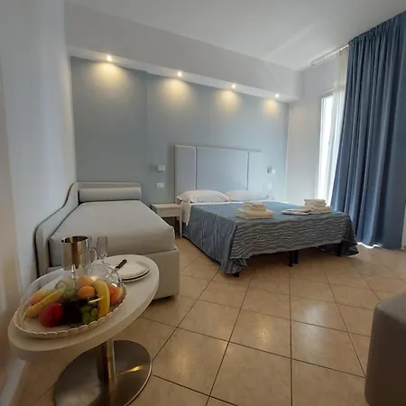 Caravel Hotel