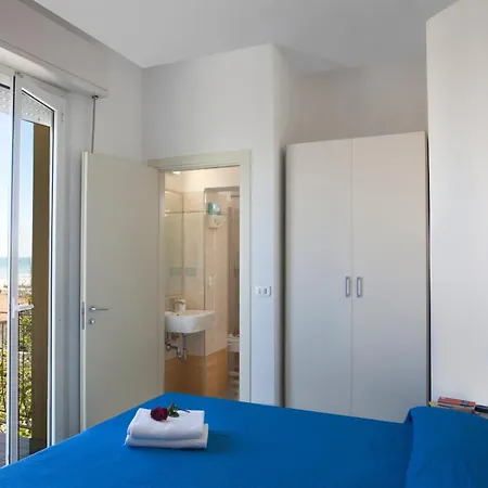Leoni Hotel