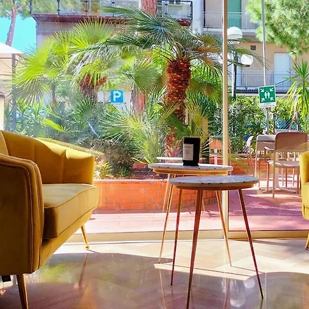 Aura Living