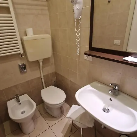 Alibi Hotel