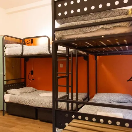 Sunflower Backpacker & Bar Ostello