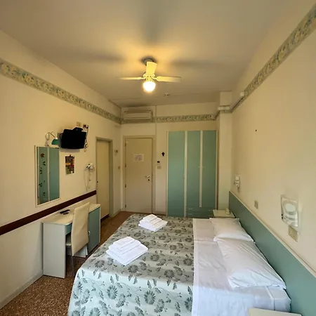Urania Nuova Gestione Szálloda Rimini