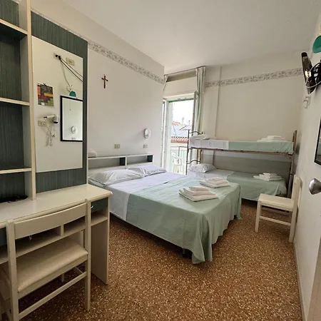 Szálloda Urania Nuova Gestione 3*