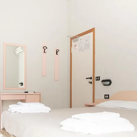 Hotel Laura *