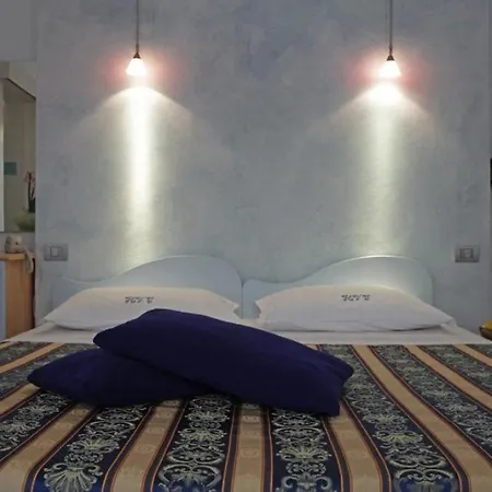 Hotel Irma 3*