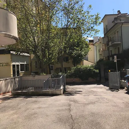 Pm 3 Via Massimiliano Grazia Apartamento Rímini