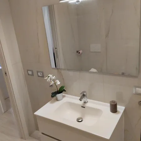 Palacongressi Ieg Fiera Exhibition Non Emettiamo Fatture Apartmán *
