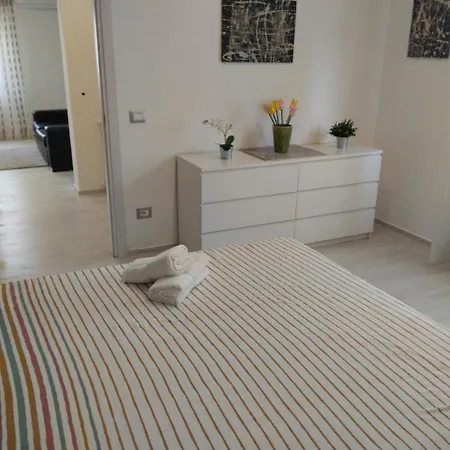 Palacongressi Ieg Fiera Exhibition Non Emettiamo Fatture Apartmán *