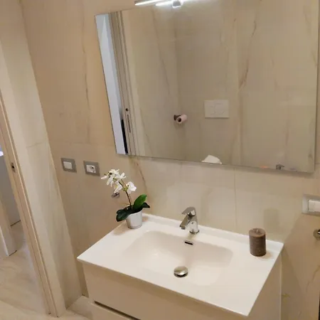 Palacongressi Ieg Fiera Exhibition Non Emettiamo Fatture Apartmán
