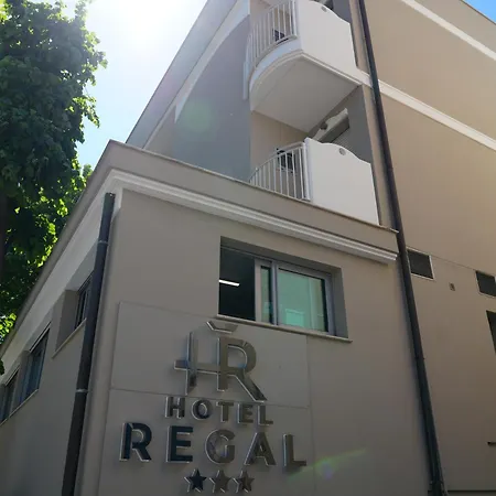 Regal 3*