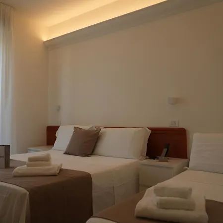 Regal 3*