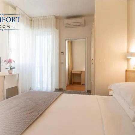 Hotell Constellation 3*