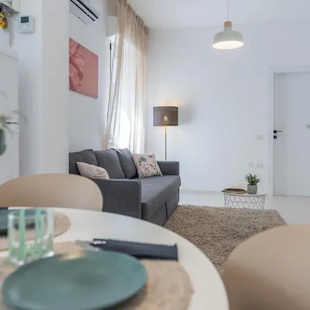 Cinzia Hotel apartamentowy *