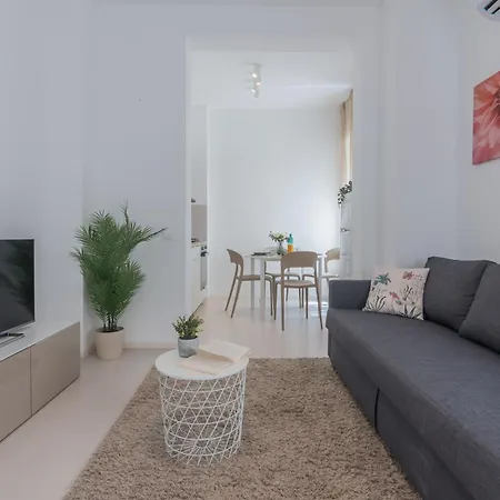 Cinzia Hotel apartamentowy *