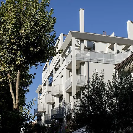 Azzurra Aparthotel 3*