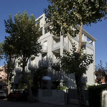 Azzurra Aparthotel 3*
