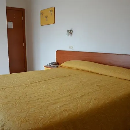 Carnaby 3* Rimini