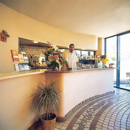 Hotel Amba 3*