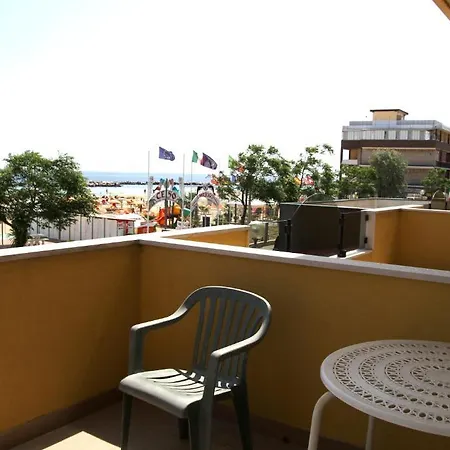 Aparthotel Montmartre Rimini
