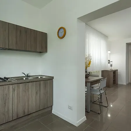 Aparthotel Perla 2*