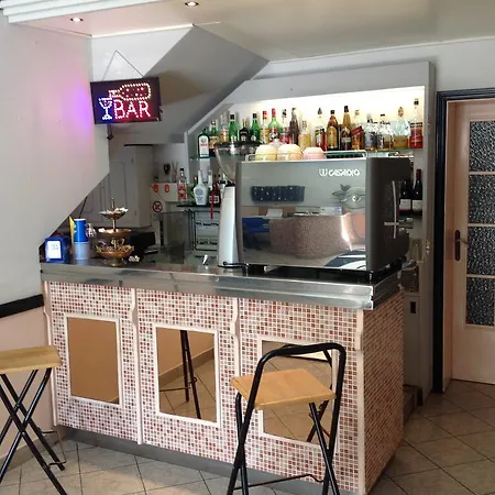 Laura Hotel