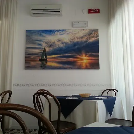 Hotel Condor 3*