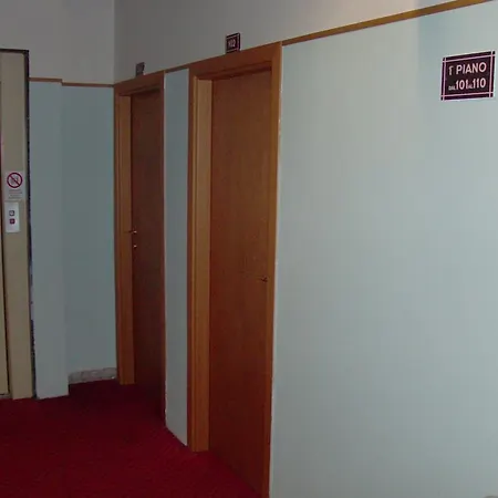Hotel Niagara 3*