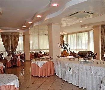 Hotel Gaston 4*
