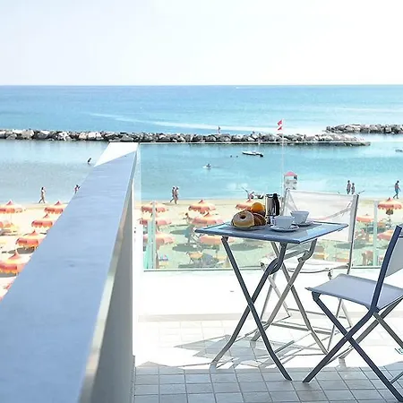 & Cavalluccio Marino Otel Rimini