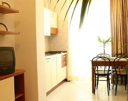 Queen Appart hôtel 3*