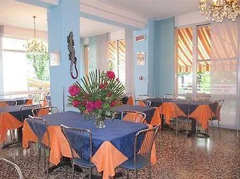 Elia Hotell