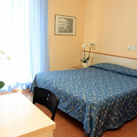 Azzurra Hotel 3*