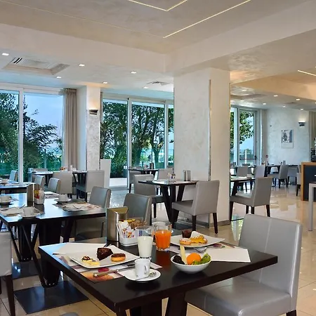 Hotel Mercure Artis