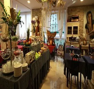 Manu Hotel 3*