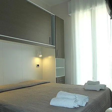 Sant'elena 3* Римини