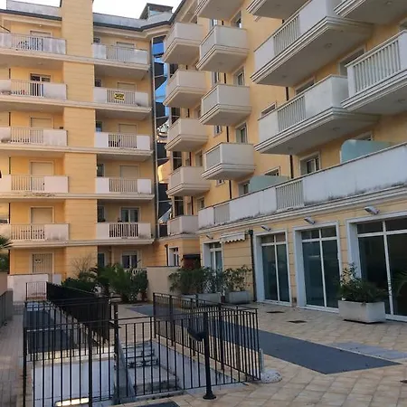 Apartment Paradiso