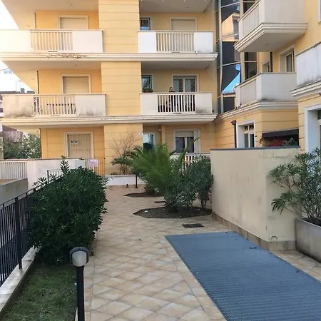 Apartment Paradiso *