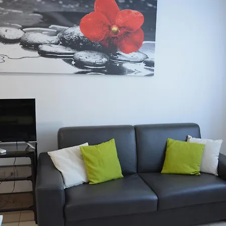 Aparthotel Green 2*