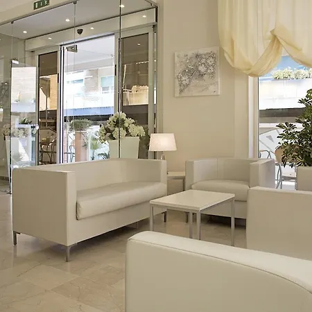 Radar Hotel 3*